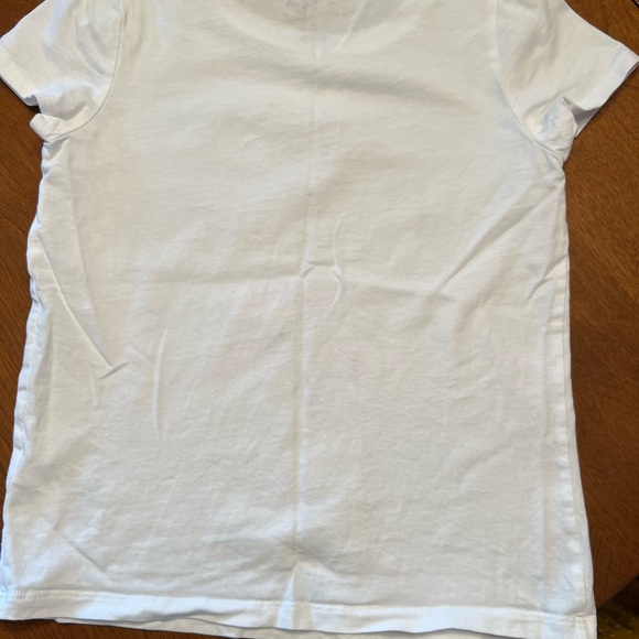 HP 🎉Oshkosh princesses fix each other’s crowns short sleeve shirt size 7 EUC - Picture 2 of 6